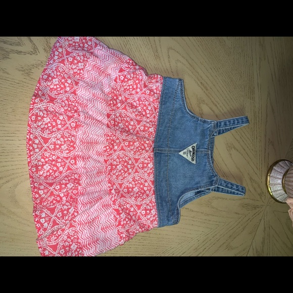 Oshkosh girls 24 months - Picture 3 of 4